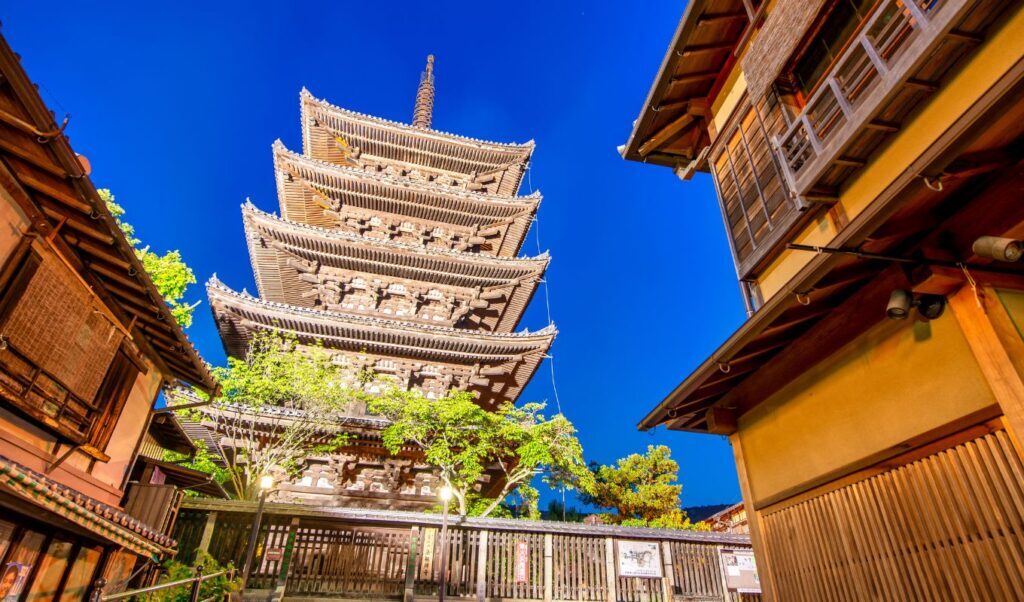 Hokanji Temple Higashiyama Kyoto xrddae8bbvpnj8683j43559022873t22121303